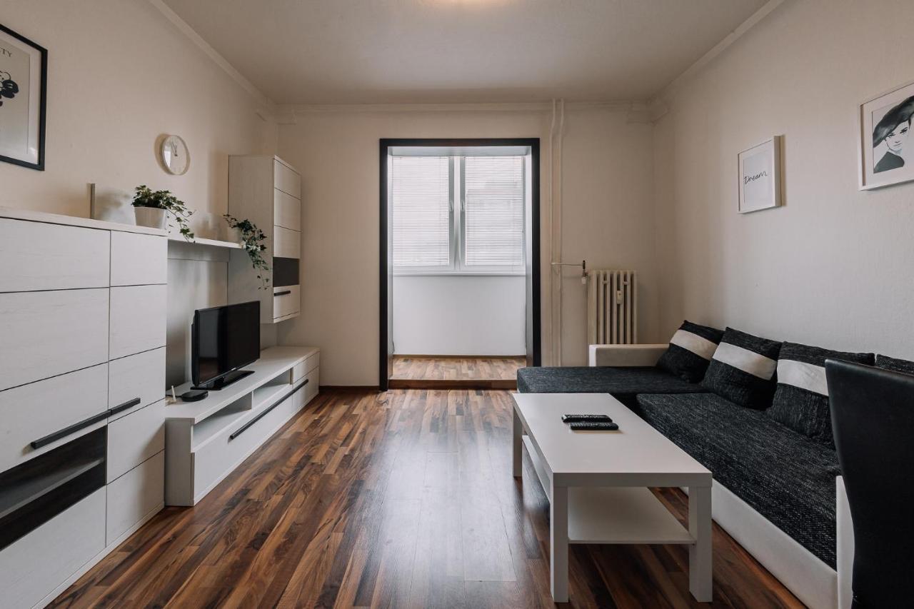 Cozy Apartment In Ruzinov Братислава Экстерьер фото