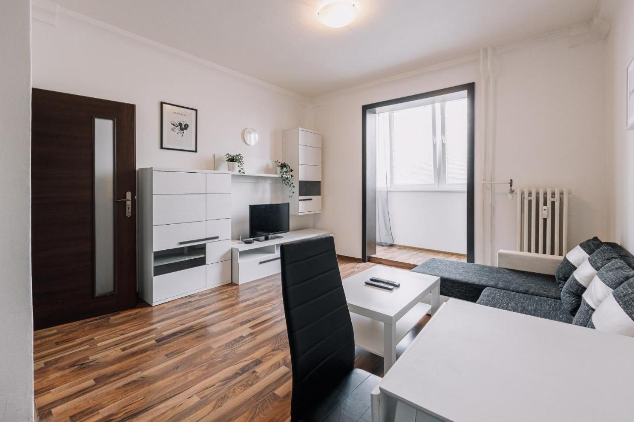 Cozy Apartment In Ruzinov Братислава Экстерьер фото